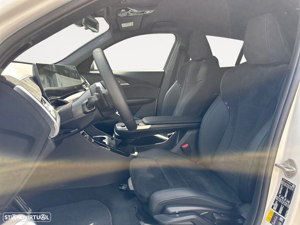 BMW iX2 eDrive20 - 9