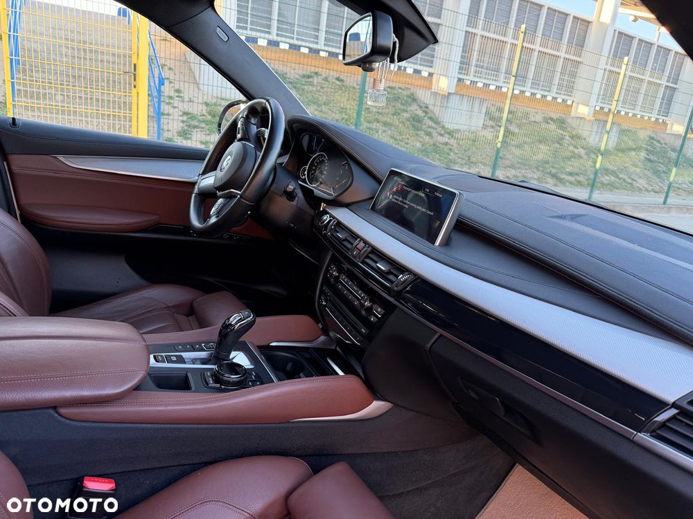 BMW X6 xDrive50i Performance M Paket - 9