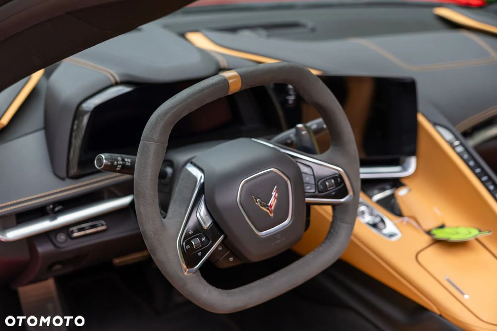 Chevrolet Corvette - 16