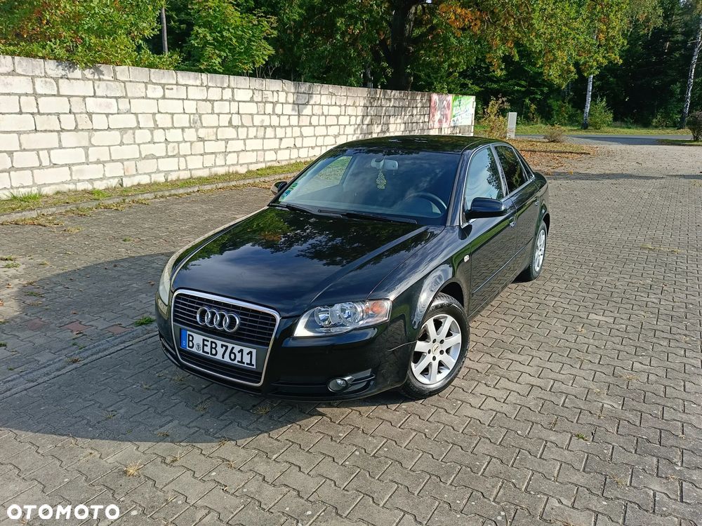 Audi A4 Limousine - 16