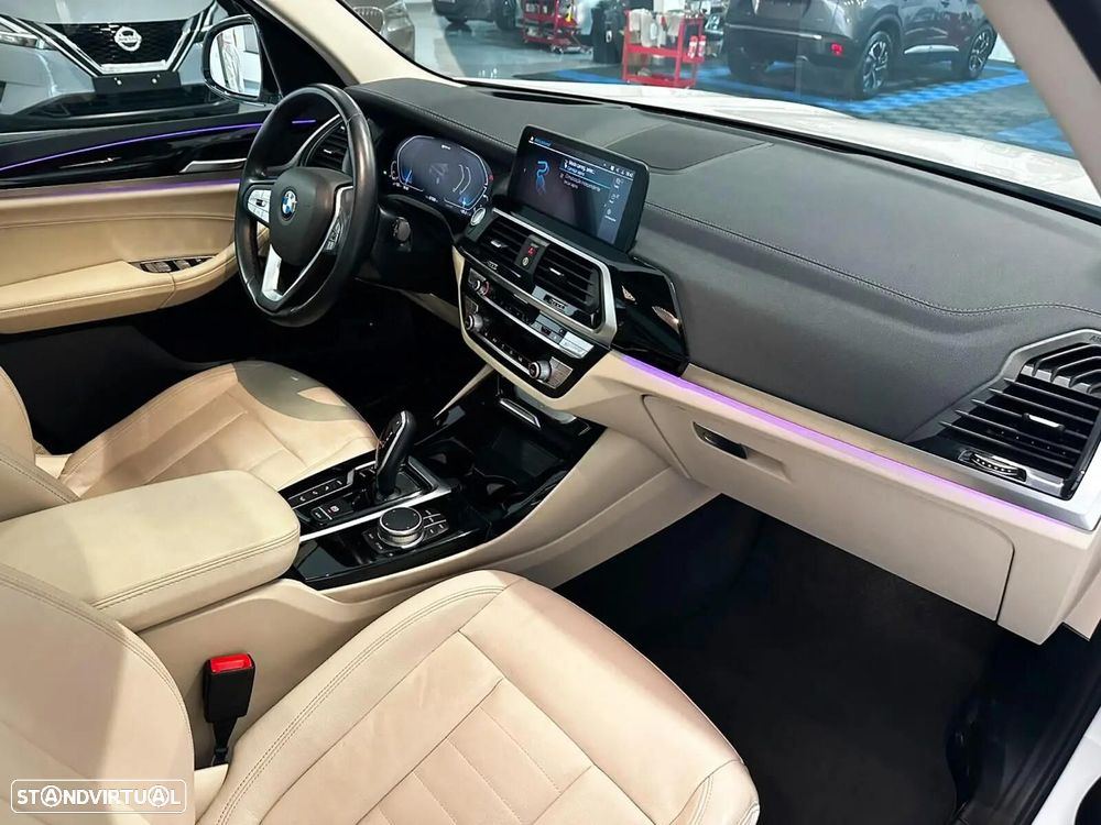 BMW X3 30 e xDrive Line Luxury - 9