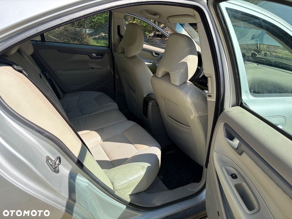 Volvo S60 2.4 D5 - 8