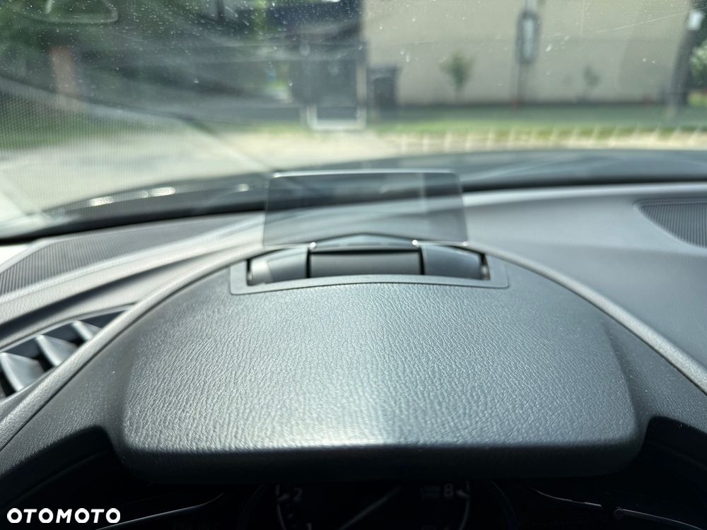 Mazda 3 SKYACTIV-G 120 Signature+ - 17