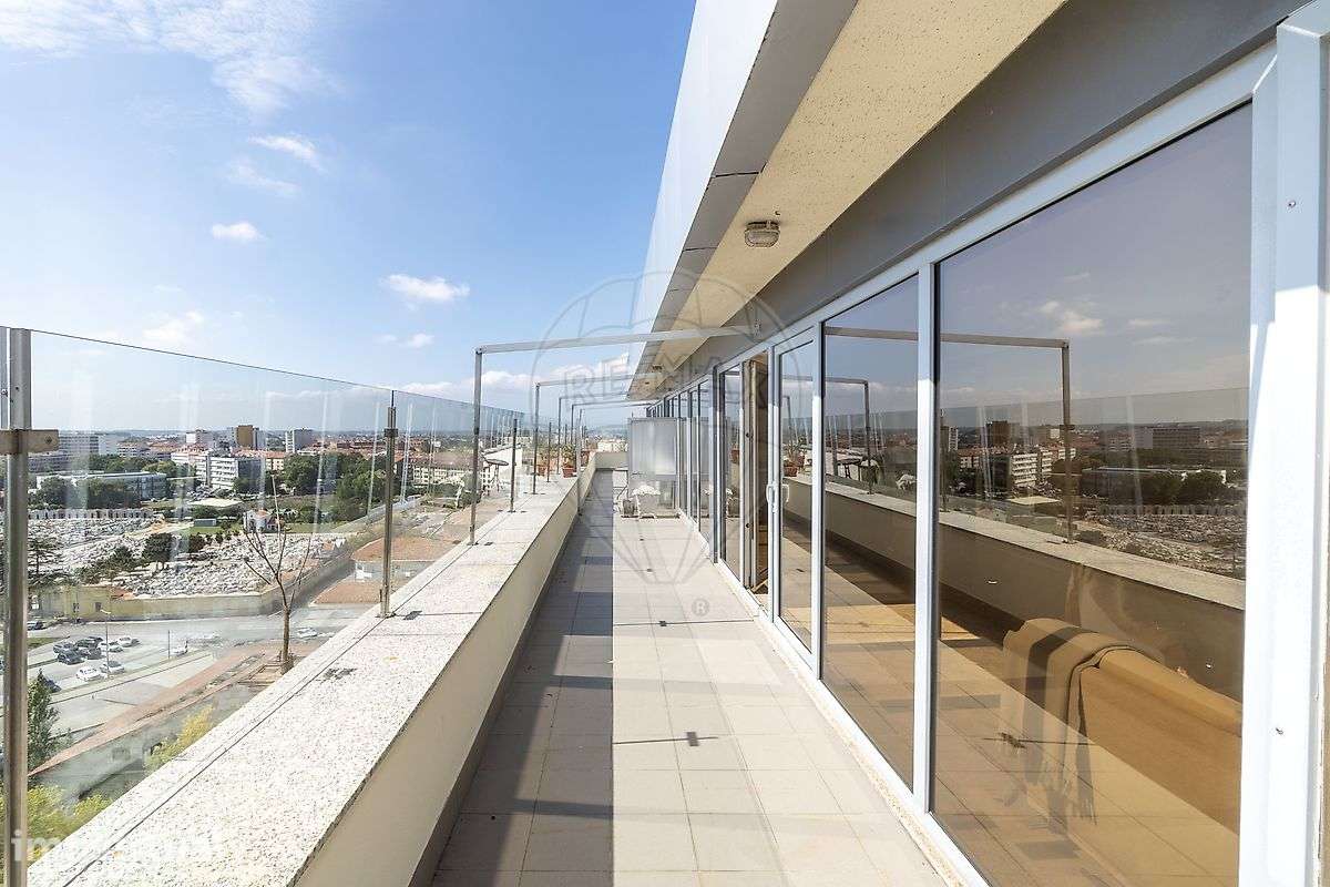 Apartamento T4 para venda - Grande imagem: 3/42