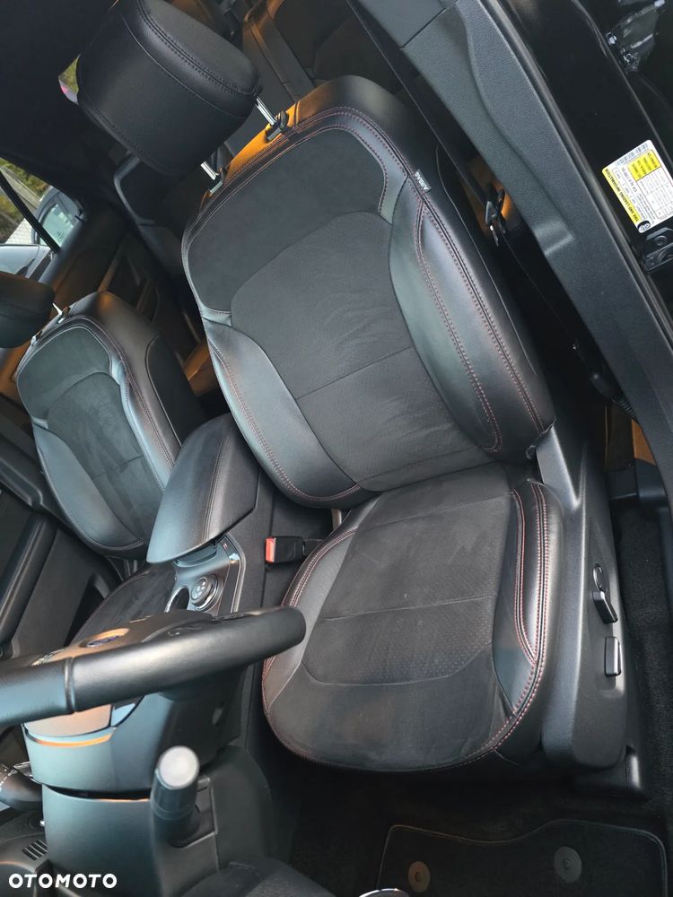 Ford Explorer - 27