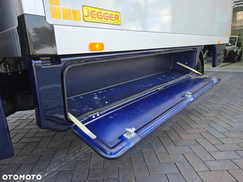 Mercedes-Benz SPRINTER 319 3.0 CDI KONTENER 4,28cmDługi 2,29cmSzero 2,24cmWysok + WINDA 750Kg 42Tyś km SERWIS DO OSTATNIEGO Km ASO MERCEDES-BENZ SALON PL STAN NOWY NOWY NOWY FABRYCZNA GWARANCJA - 21