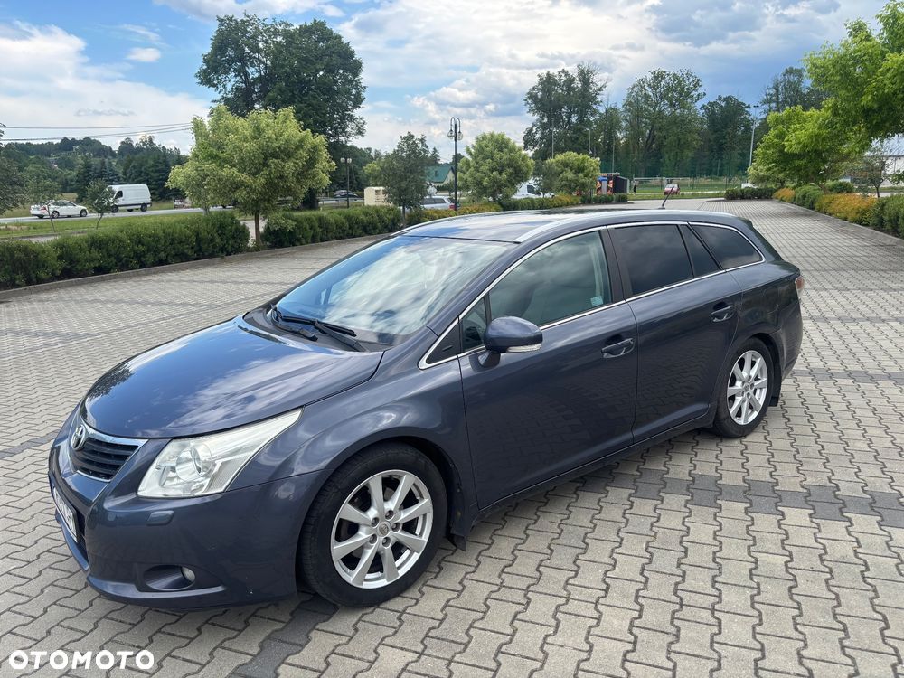 Toyota Avensis 2.0 D-4D Premium - 1