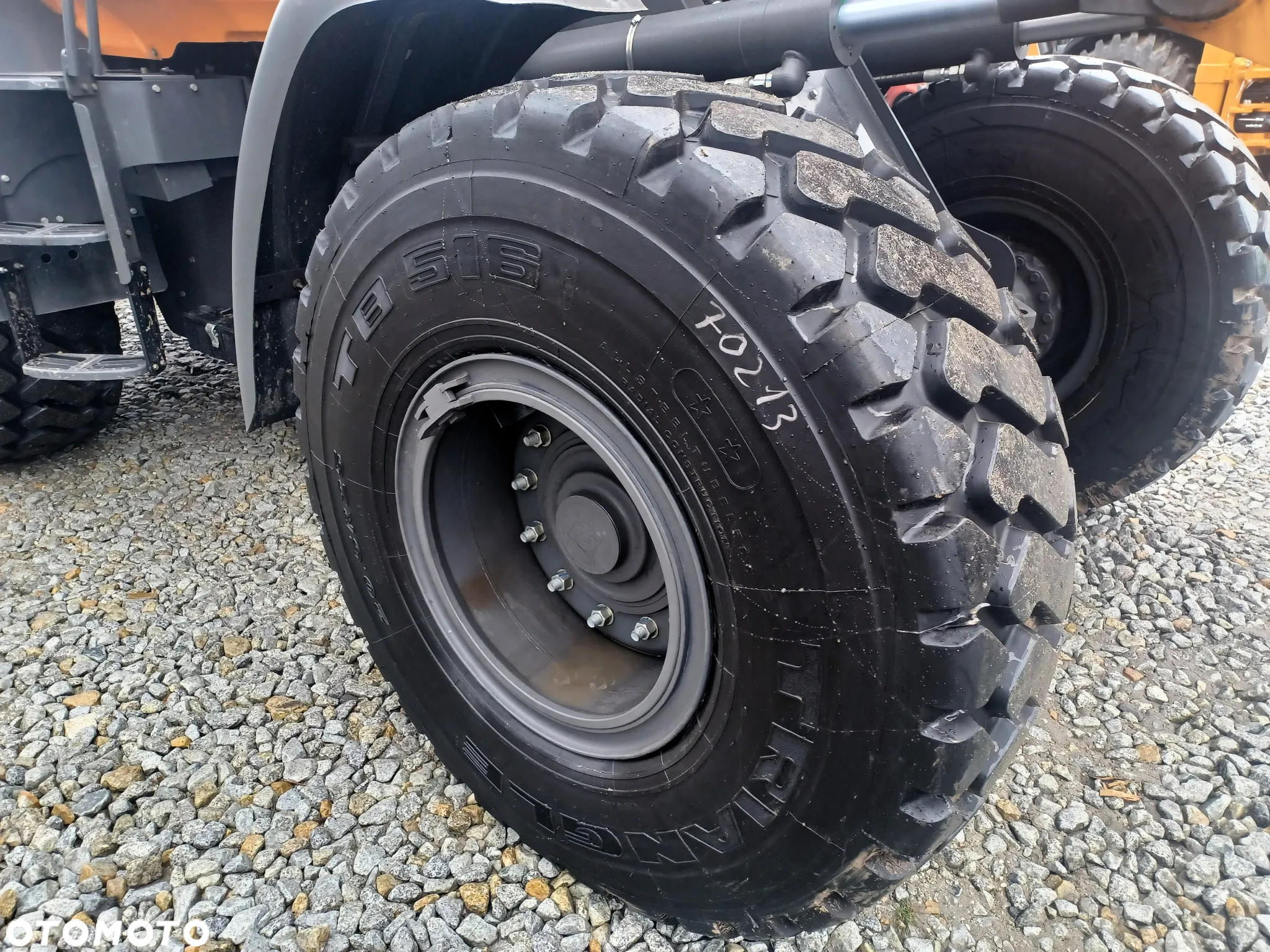 Case 721G - 10