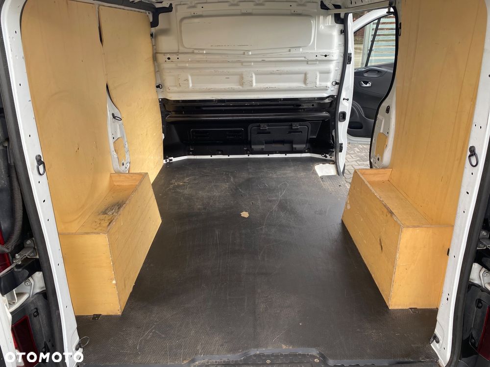 Nissan NV 300 - 10