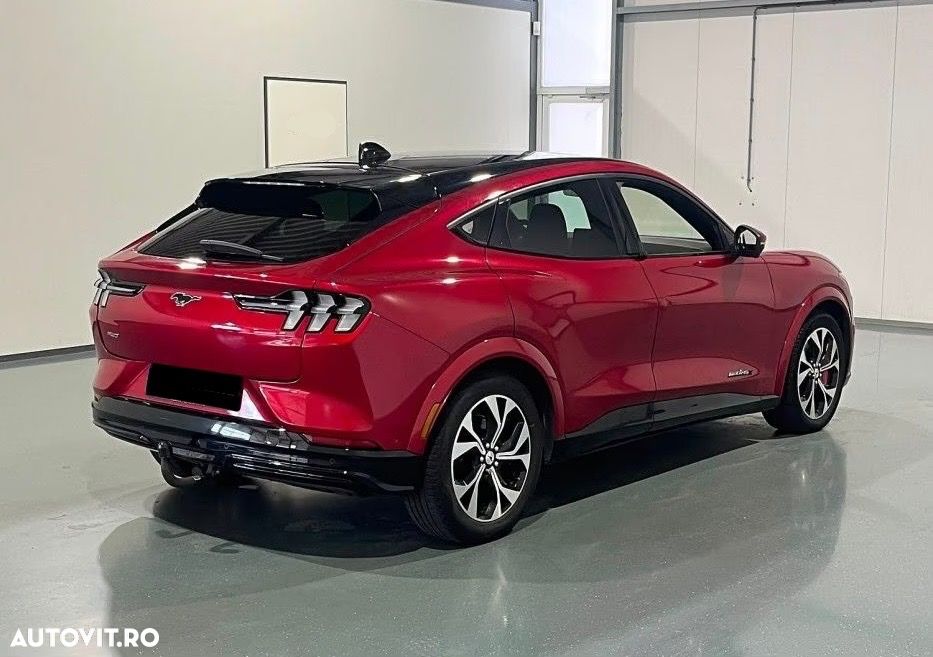FORD Mustang Mach-E 2021 — imagine 6
