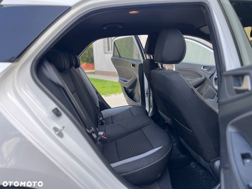 Hyundai i20 - 23