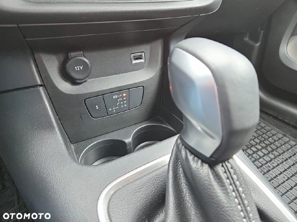 Citroën C3 1.2 PureTech Max EAT6 - 17