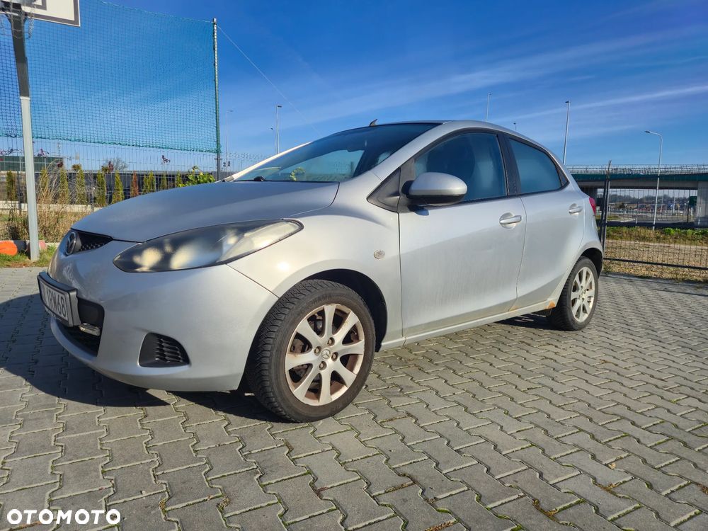 Mazda 2 2007 photo 2