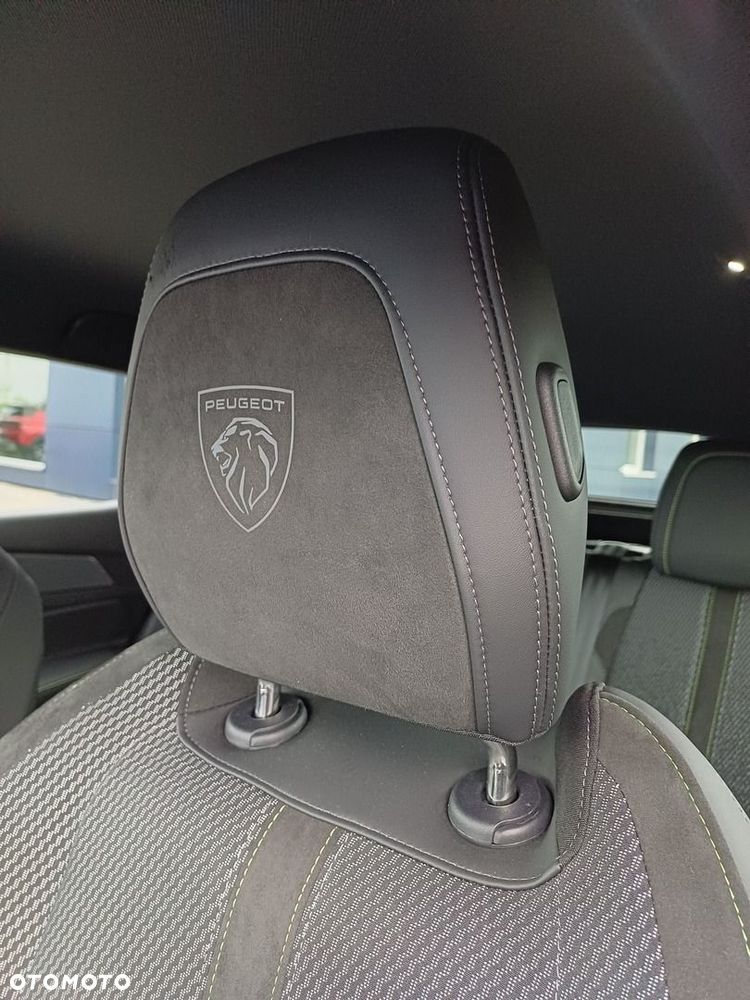 Peugeot 408 - 27