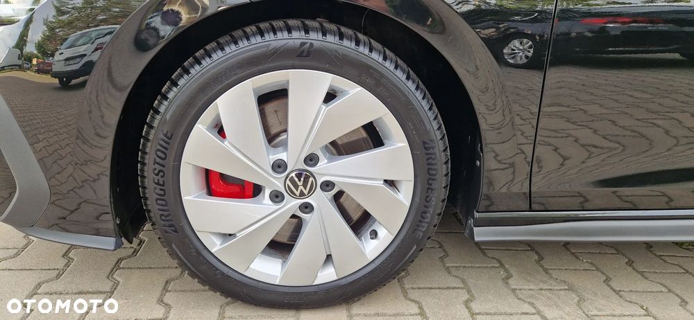 Volkswagen Golf - 28