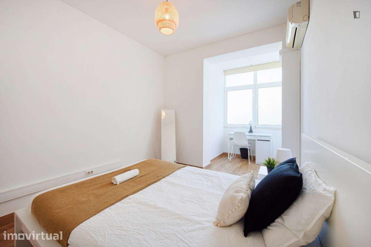 Quarto - localizado em Picoas Lisbon - Grande imagem: 5/17