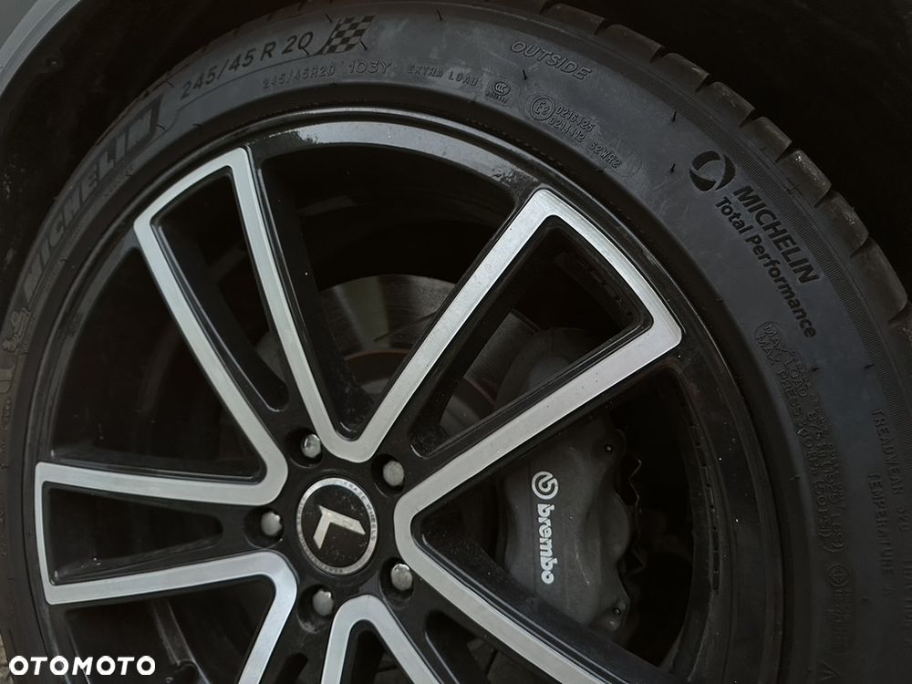 Dodge Challenger - 16