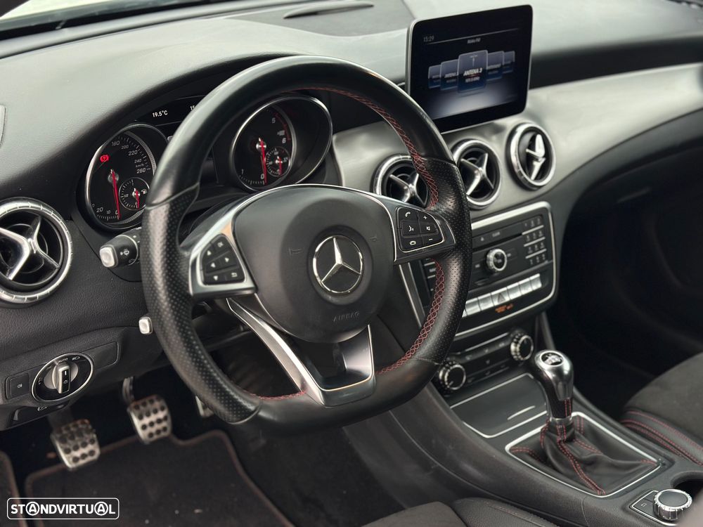 Mercedes-Benz CLA 180 d Shooting Brake AMG Line - 45