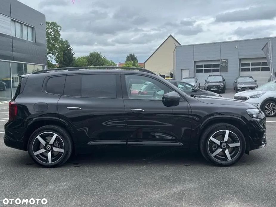 Mercedes-Benz GLB - 5