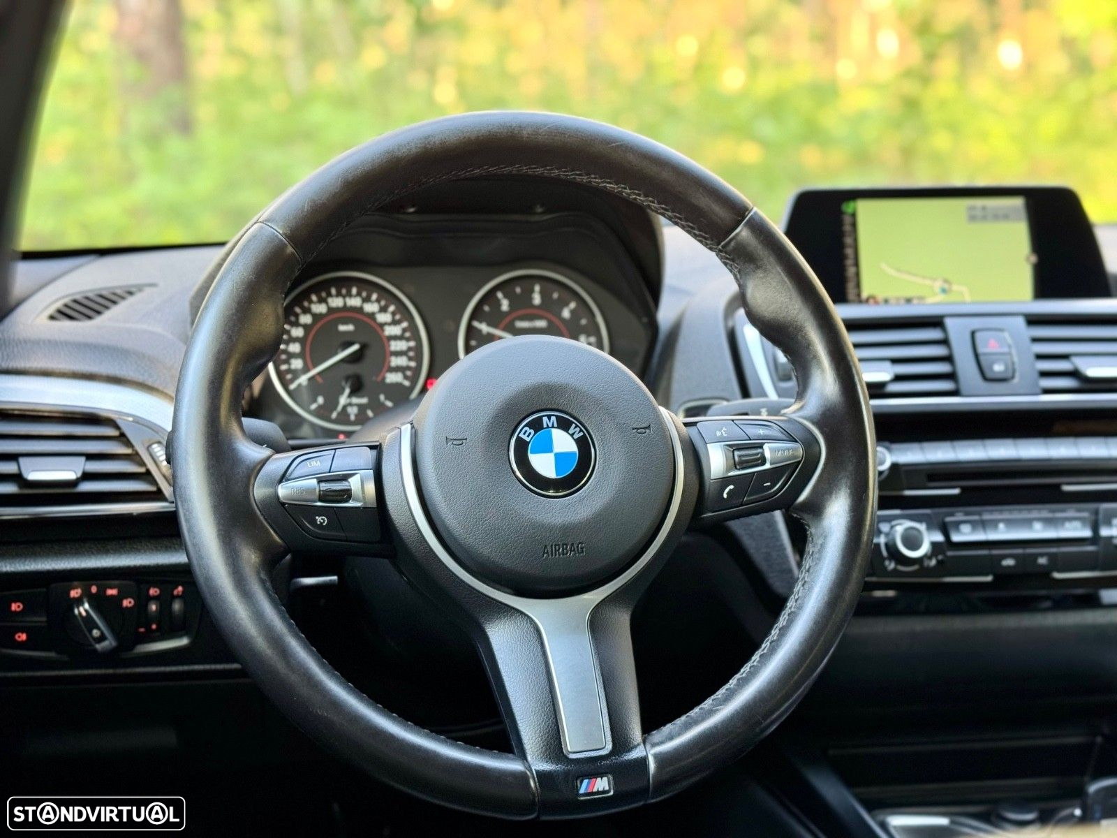 BMW 116 d Pack M - 32