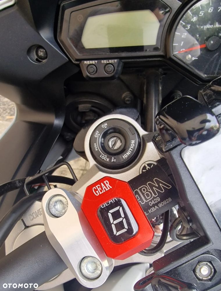 Yamaha FZ - 11