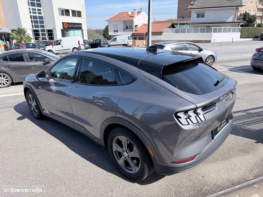 Ford Mustang Mach-E 75.7 kWh Base - 11