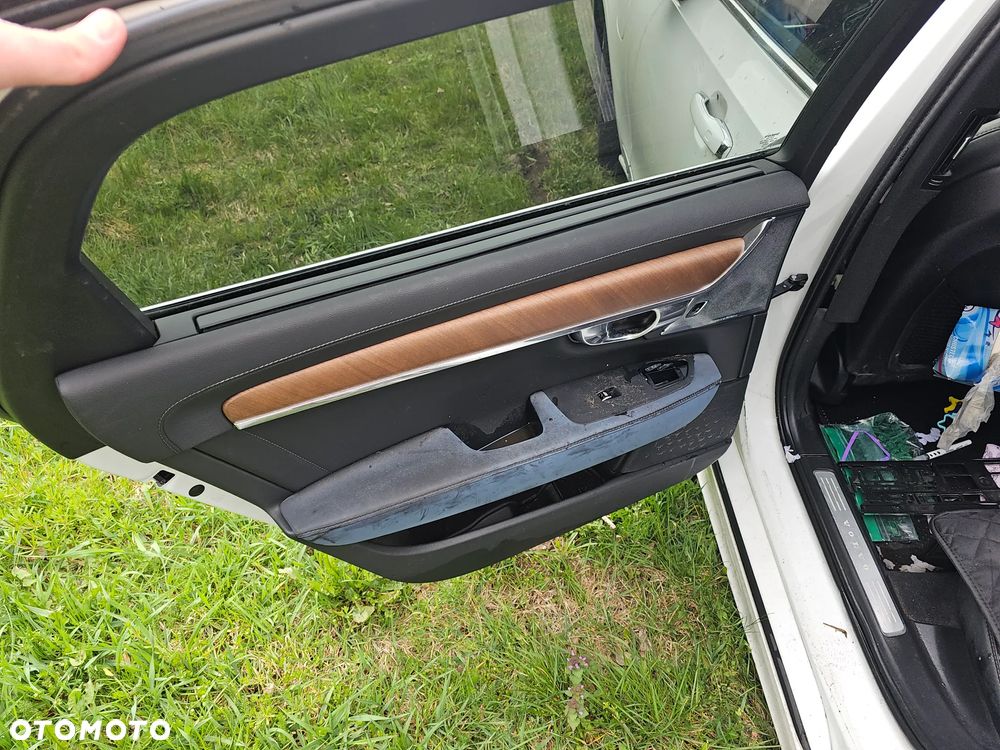 Volvo S90 - 25