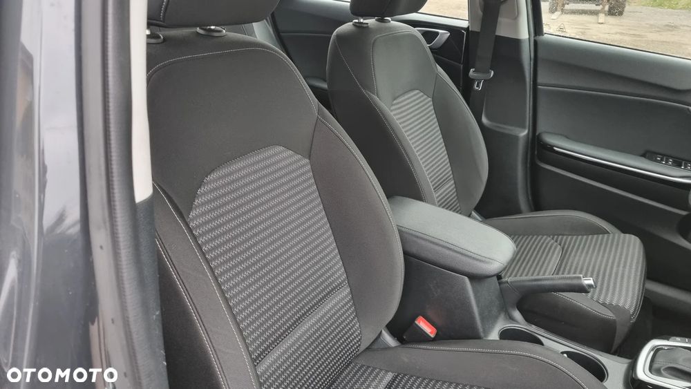 Kia Ceed 1.6 CRDi Eco-Dynamics+ (48V Mild-Hybrid) DCT7 GT Line - 35