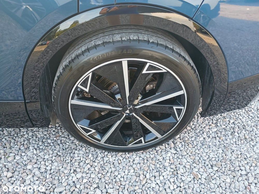 DS Automobiles N°8 - 11