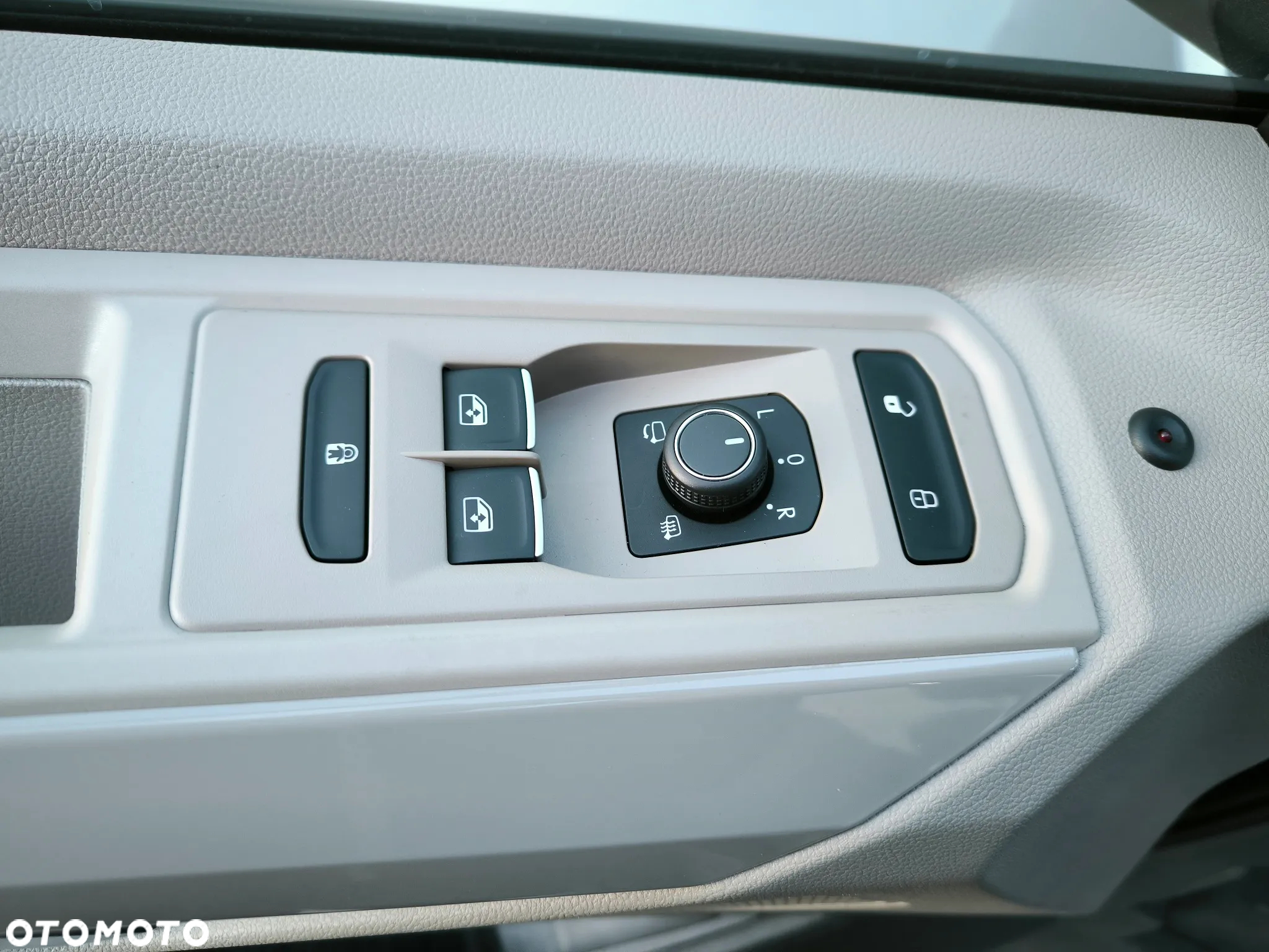 Volkswagen Multivan 2.0 TSI L2 Style DSG - 21