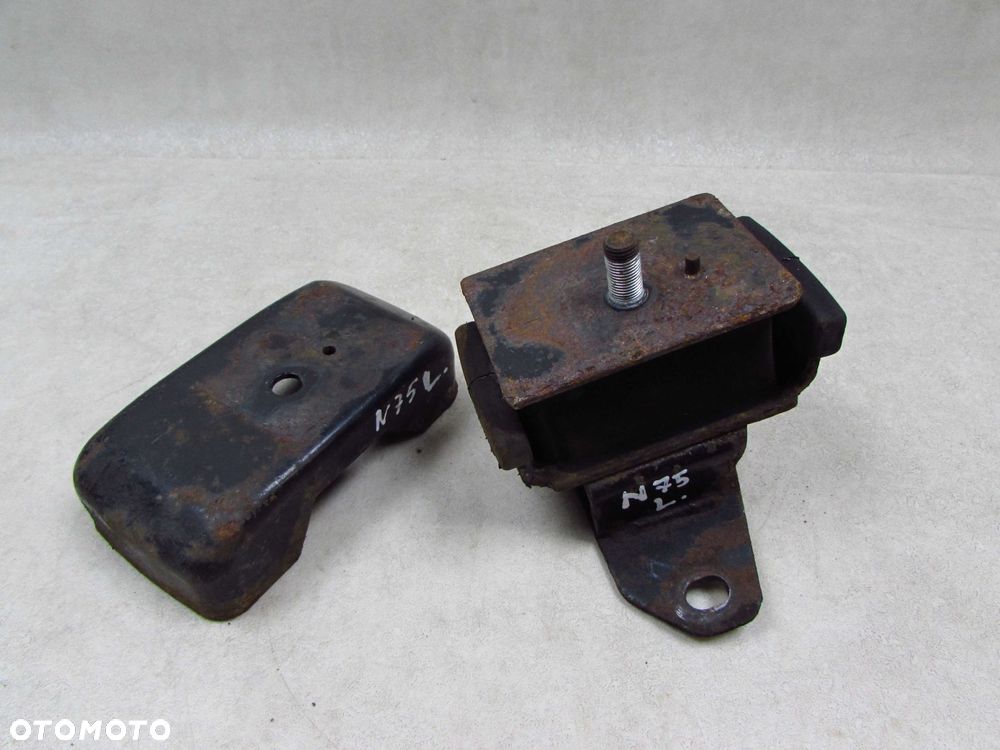 ISUZU NPR NQR NKR 5.2 D 4HK1 PODUSZKA SILNIKA LEWA - 3