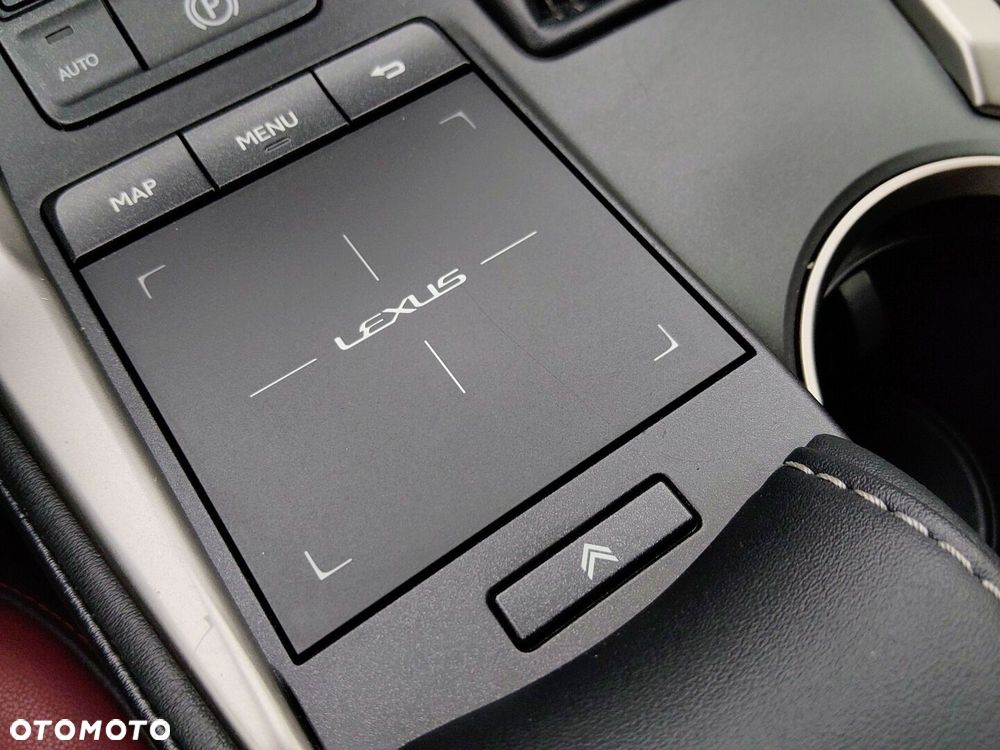 Lexus NX 300h F Impression AWD - 26
