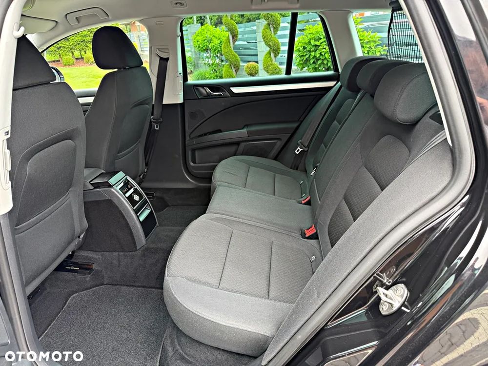 Skoda Superb 2.0 TDI Ambition DSG - 19