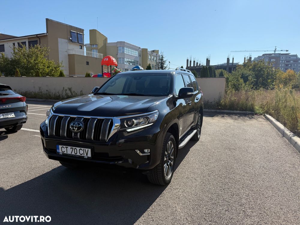 Toyota Land Cruiser - 1
