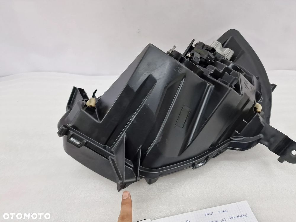 RENAULT MASTER IV 4 19- PRAWA LAMPA PRZEDNIA PRZÓD FULL LED , NR 260105567R , NR AUKCJI LA139 - 15