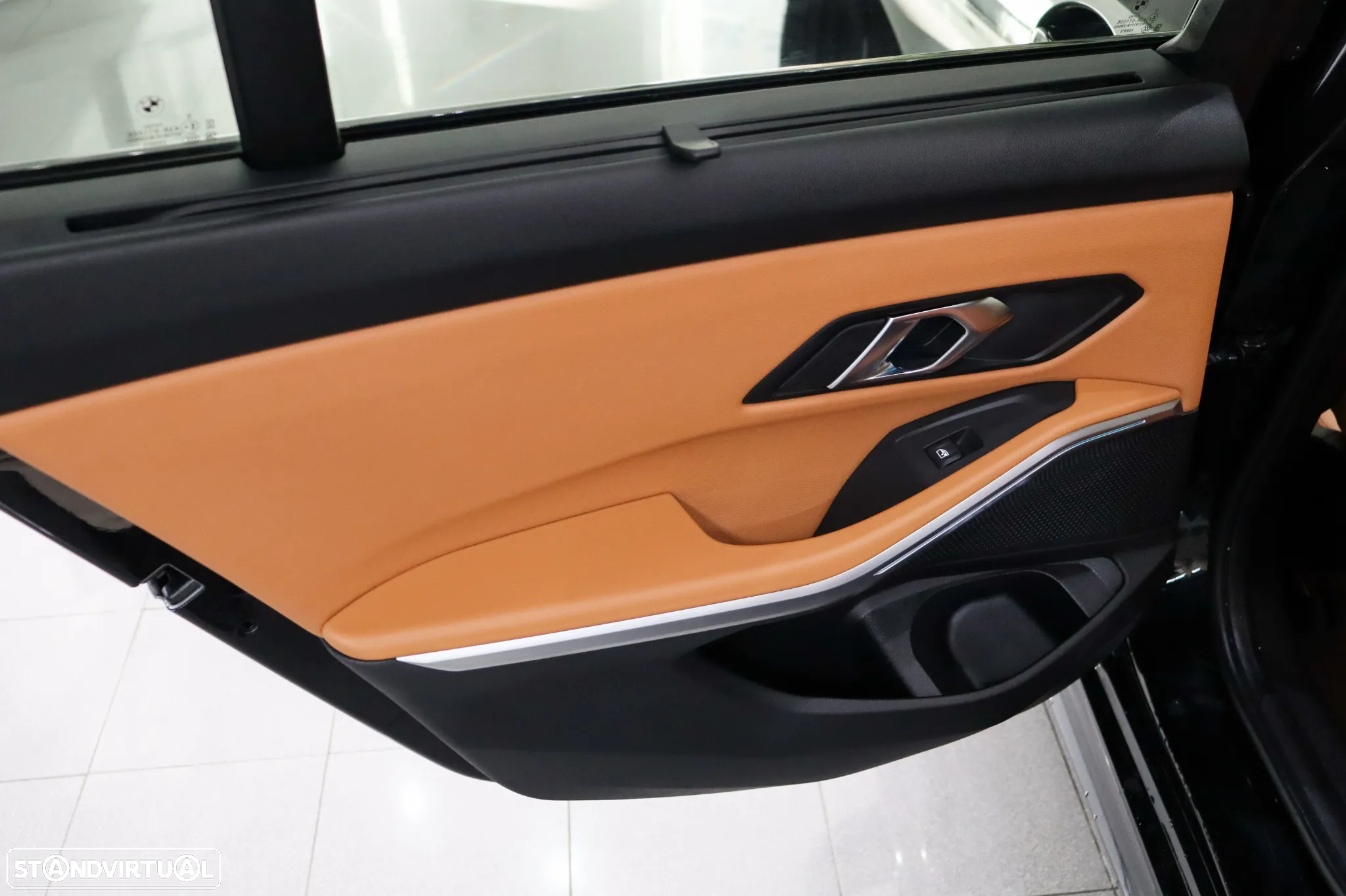 BMW 320 e Touring Pack Desportivo M Auto - 28