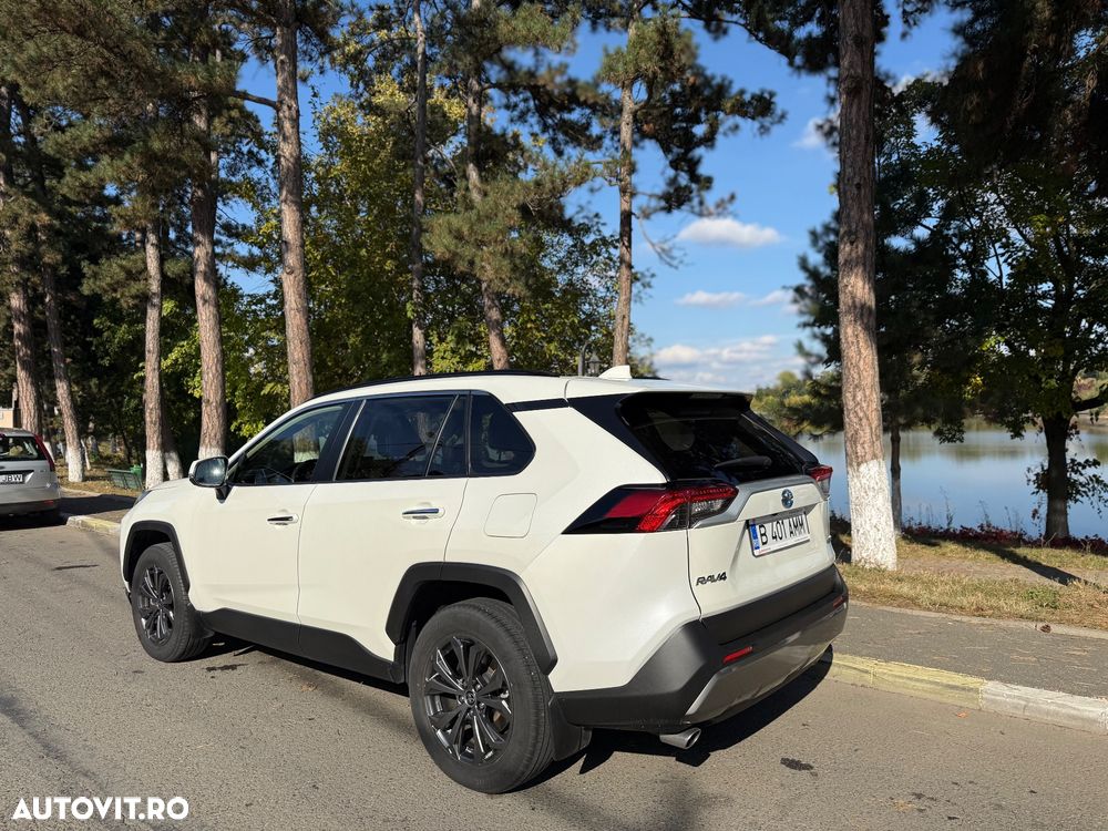 Toyota RAV4 - 4