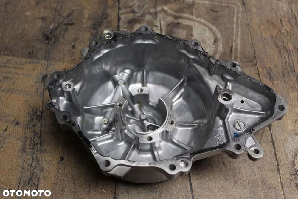 POKRYWA DEKIEL SILNIKA HONDA VFR 1200 - 5