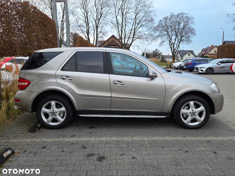 Mercedes-Benz ML - 11