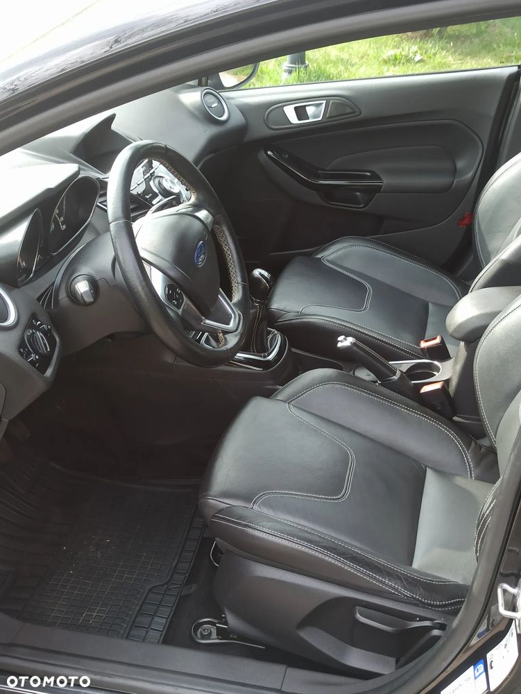 Ford Fiesta 1.0 EcoBoost Titanium - 8