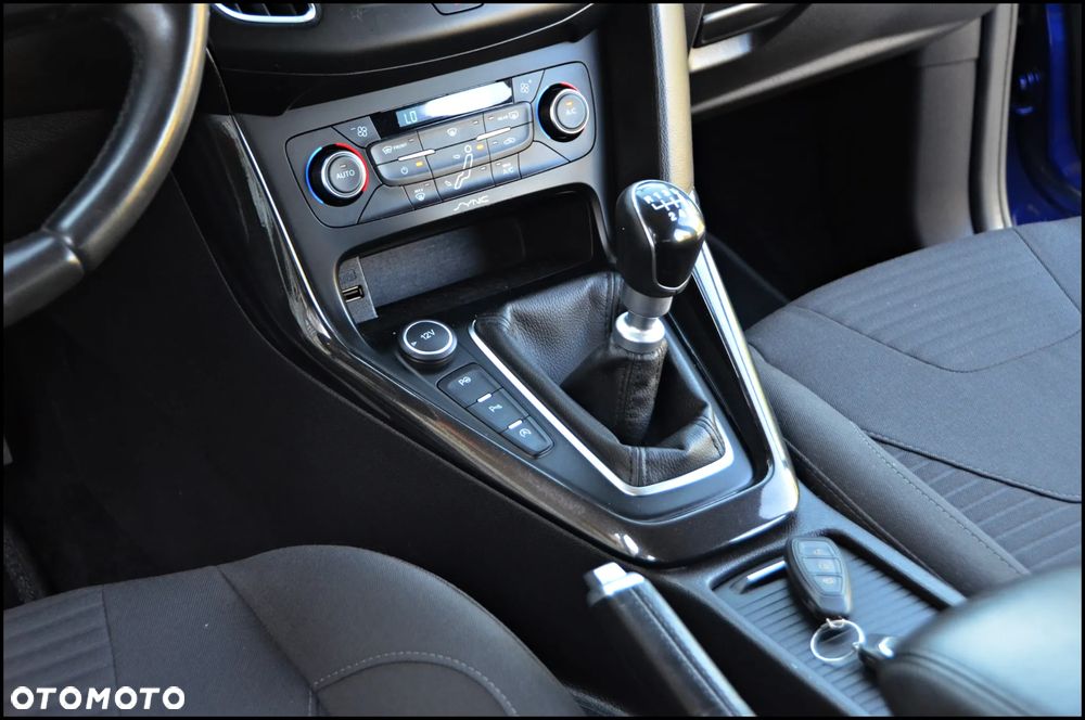 Ford Focus - 34
