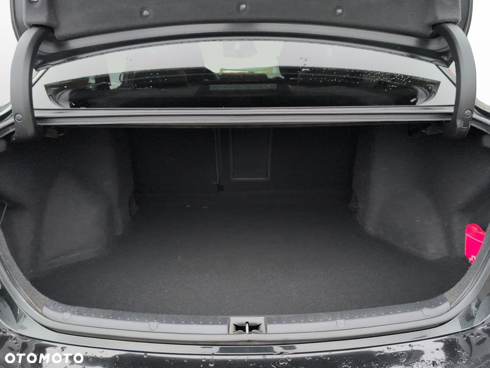 Toyota Avensis 2.0 Premium MS - 13