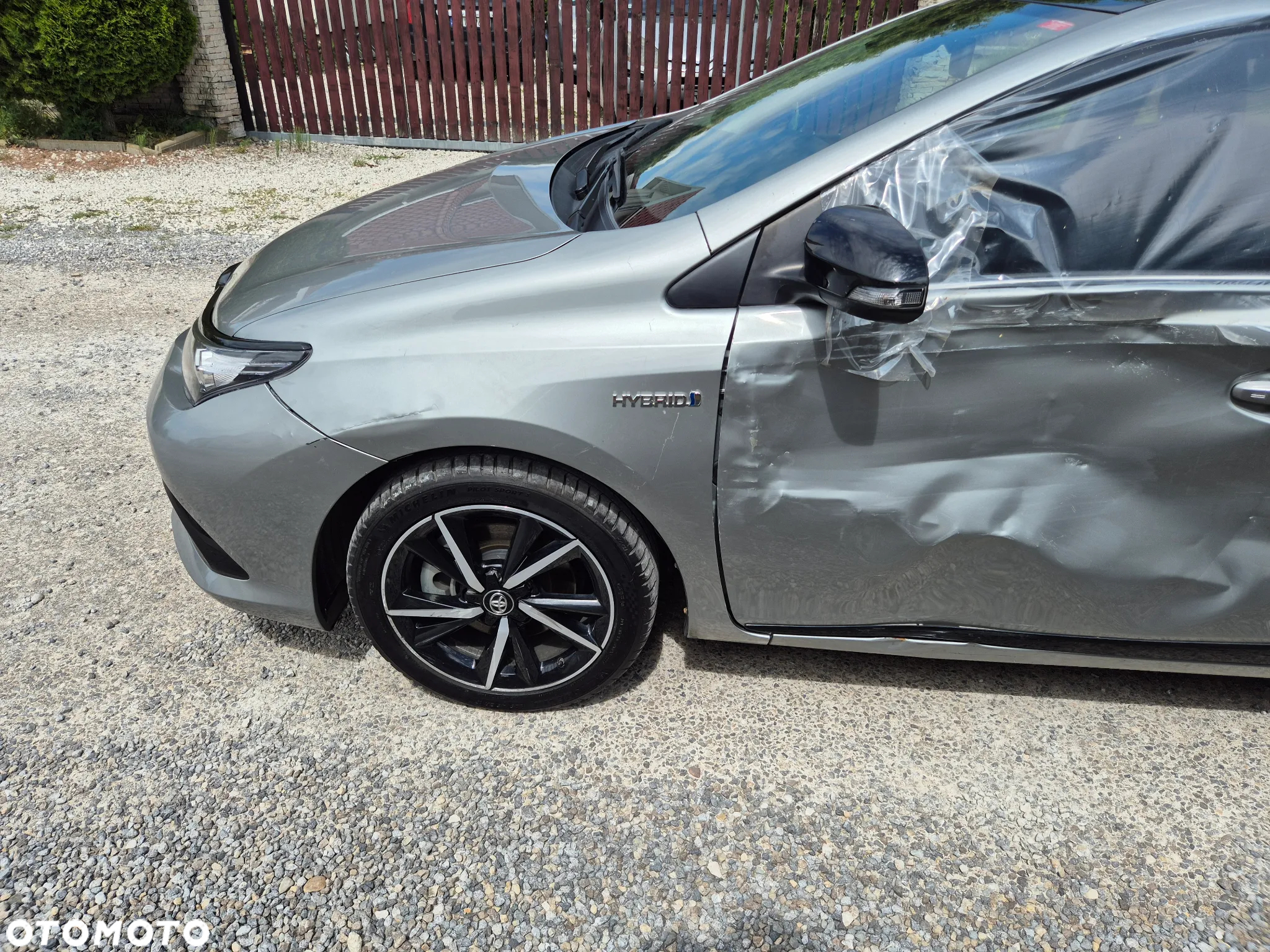 Toyota Auris 1.8 VVT-i Hybrid Automatik Design Edition - 37