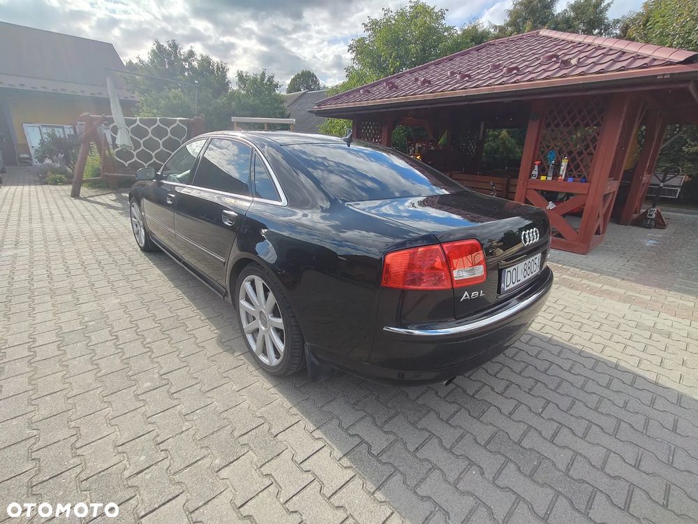 Audi A8 4.2 Quattro - 2