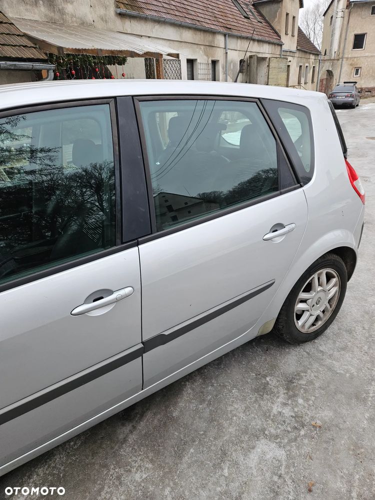 Renault Scenic - 4