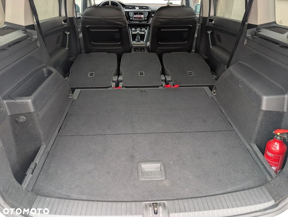 Volkswagen Touran 1.6 TDI BMT Comfortline - 39