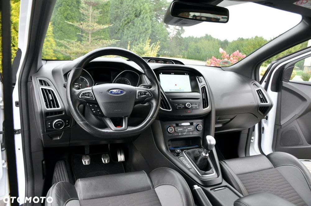 Ford Focus 2.0 TDCi ST - 29