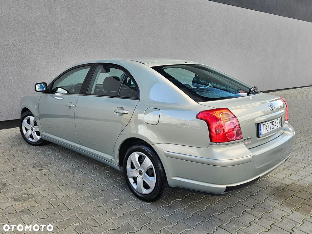 Toyota Avensis - 26