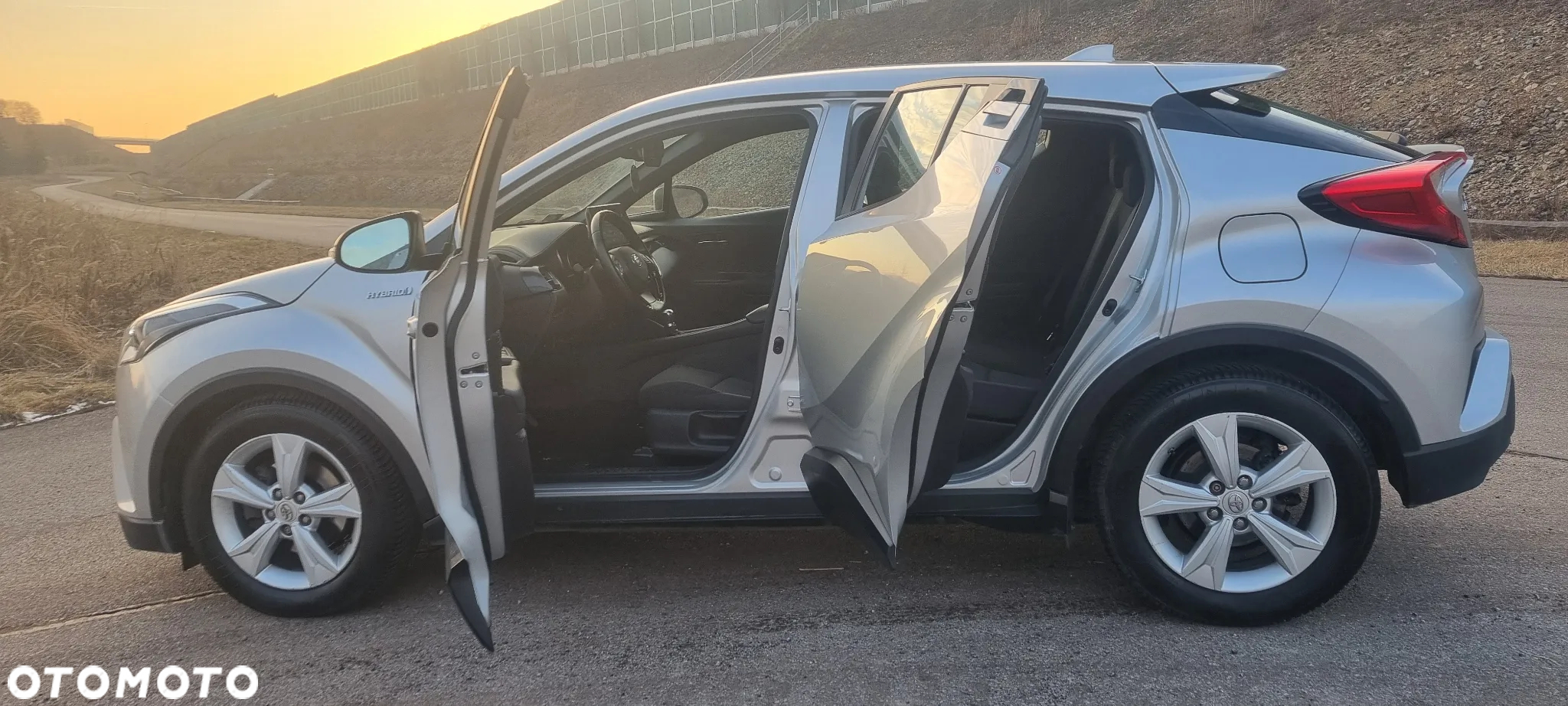 Toyota C-HR 1.8 Hybrid Dynamic - 14