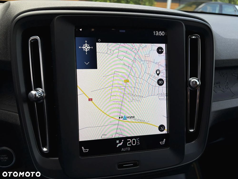 Volvo XC 40 T3 Momentum - 25